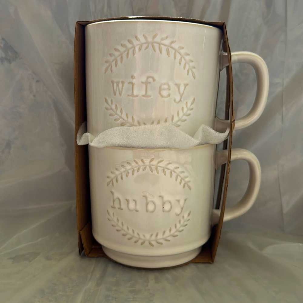 Set of 2 HUBBY / WIFEY stackable 20 oz ceramic mugs